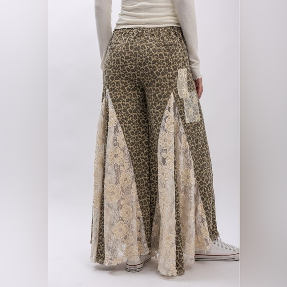 NWT Leopard Cheetah Animal Print Lace Panel Boho Wide Leg Patchwork Flare Pants - Picture 8 of 13